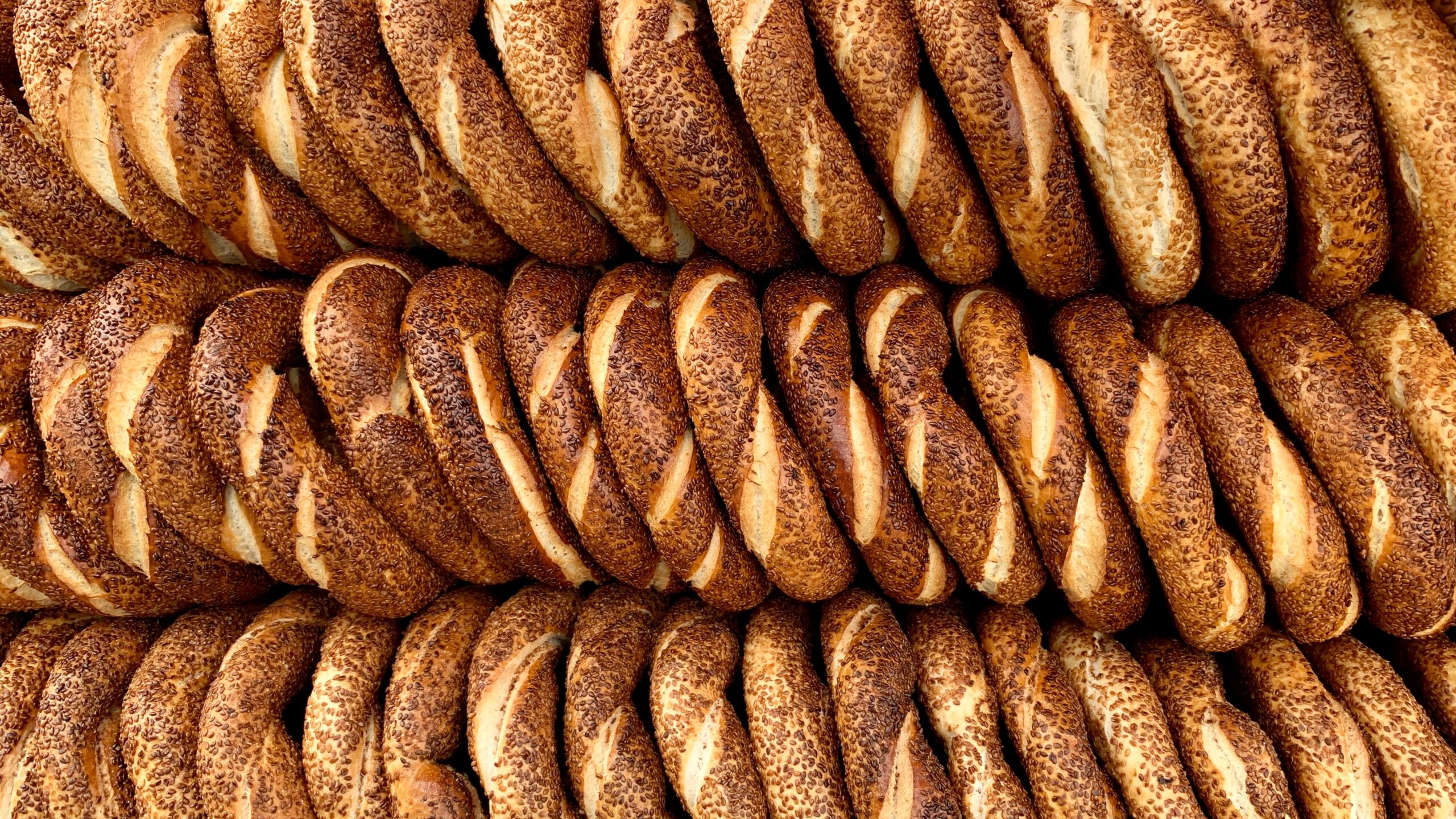 Simit: Photo by Frank Samol on Unsplash