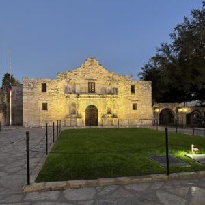 Travel San Antonio Texas: Exploring the Alamo & River Walk